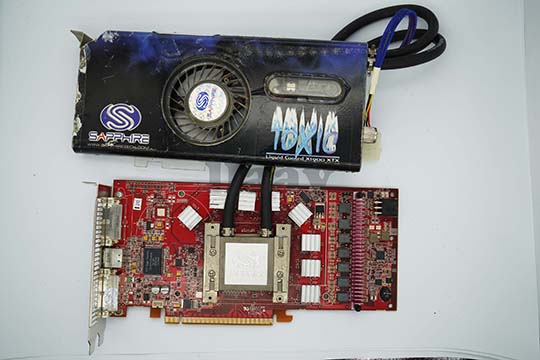 蓝宝石SAPPHIRE Radeon X1900XTX 512MB Toxic 水冷版 显示卡（ATI Radeon X1900XTX芯片）